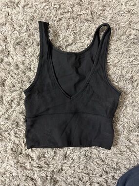 Lululemon Black Ribbed Cropped Tank Top